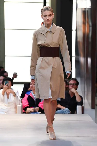 Look 1